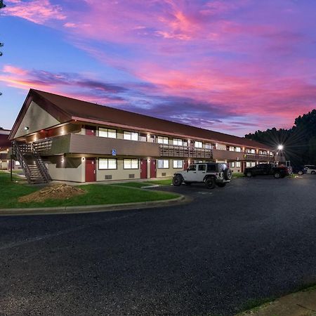 Red Roof Inn Hickory Exterior photo