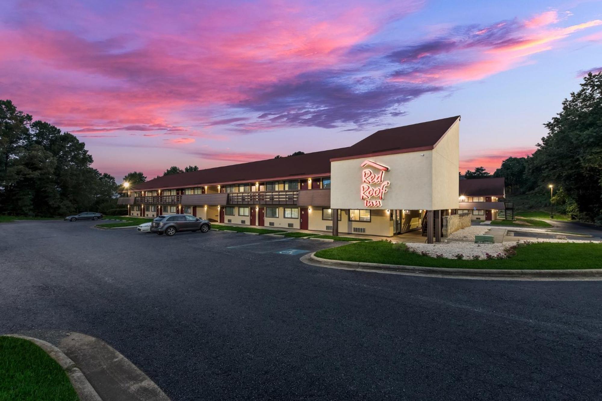 Red Roof Inn Hickory Exterior photo